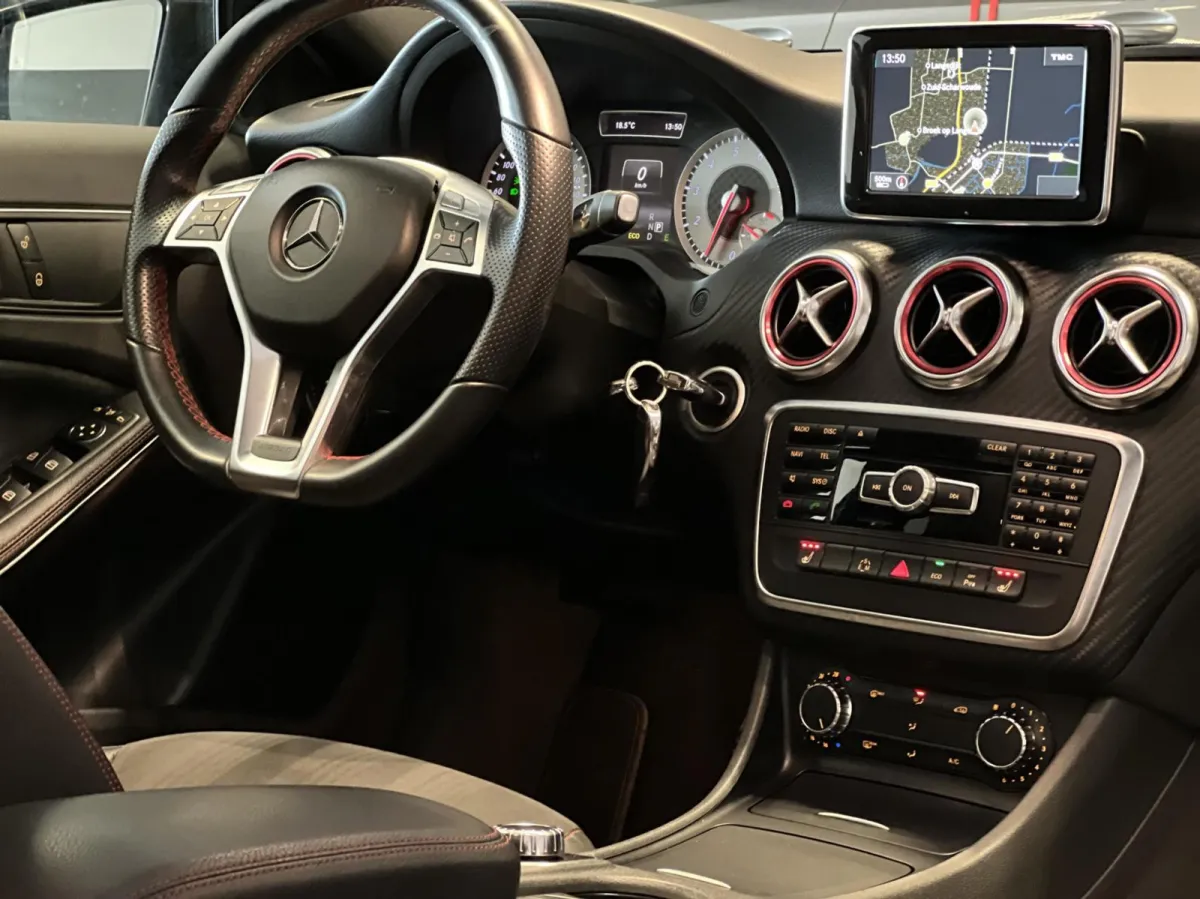 200 Ambition AMG Night | Pano | Camera |