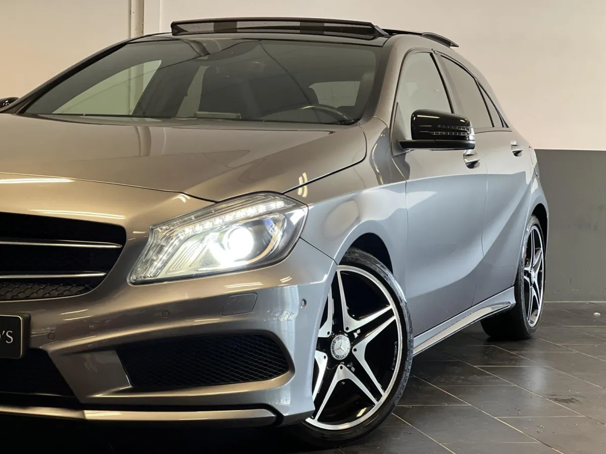 200 Ambition AMG Night | Pano | Camera |