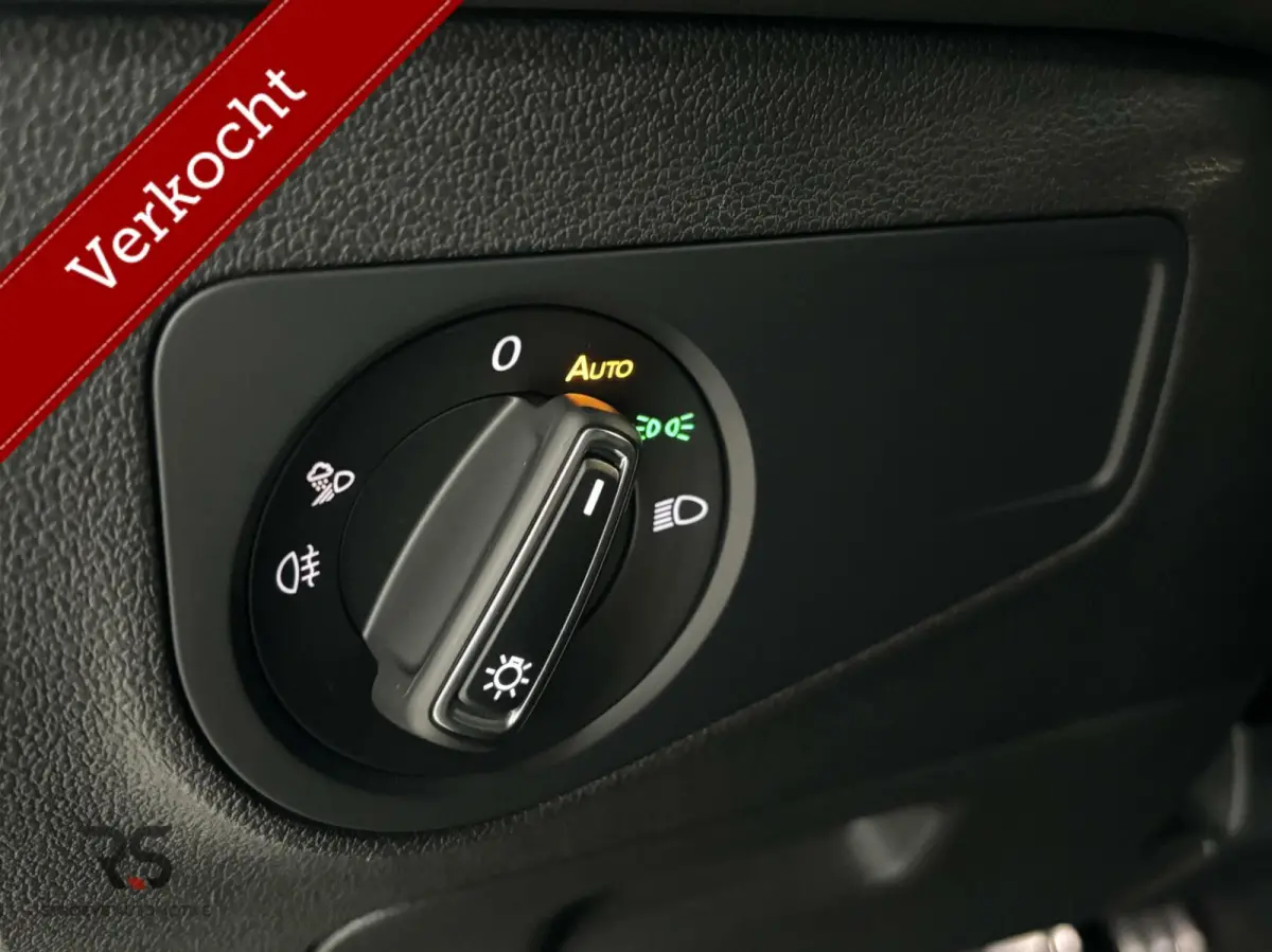 1.4 TSI eHybrid R-Line Buss.+ | Navi | LED | ACC | Camera | PDC | DAB | Virtual Cockpit | Trekh. |