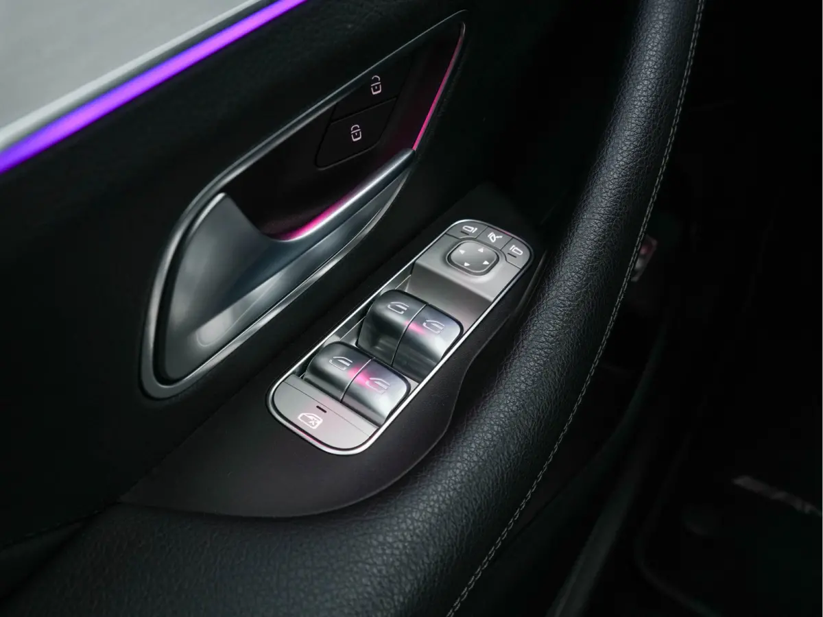 350 de AMG-Line Premium 4MATIC (Plug-in) (INCL-BTW) *LEATHER | BURMESTER-AUDIO | FULL-LED | WIDESCREEN-COCKPIT | AMBIENTLIGHT | NAVI-FULLMAP | HEATED-SPORTSEATS | DAB | SHIFTPADDLES | PRIVAC
