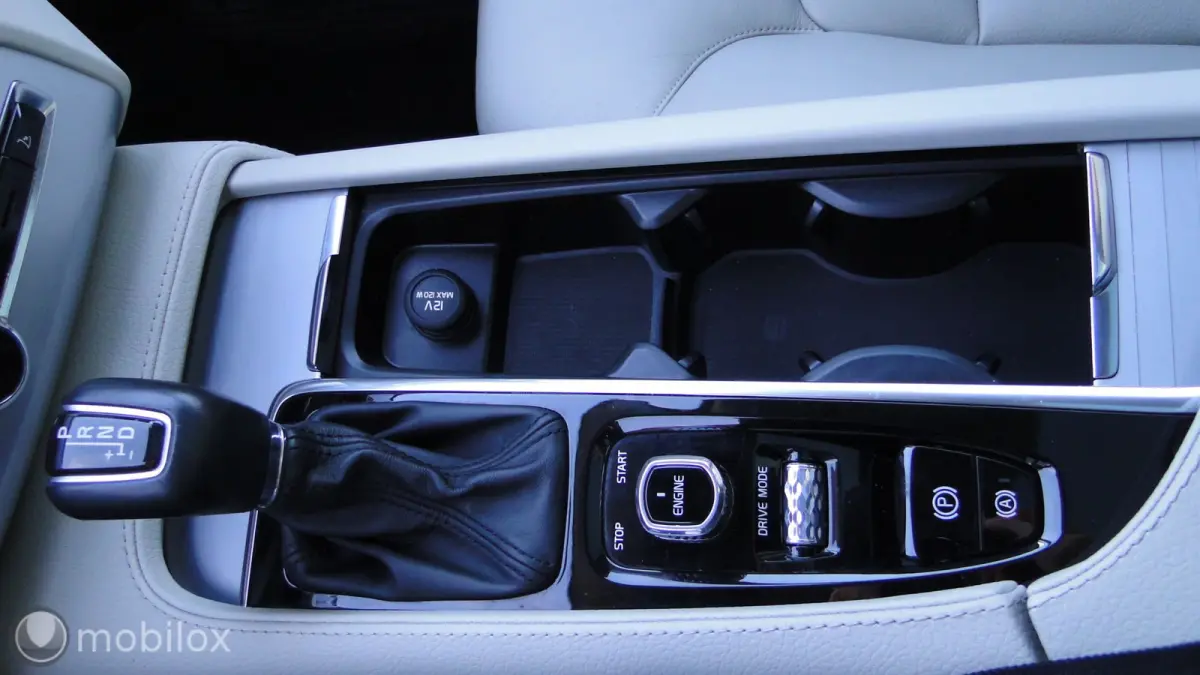 2.0 T6 AWD Momentum, 2016