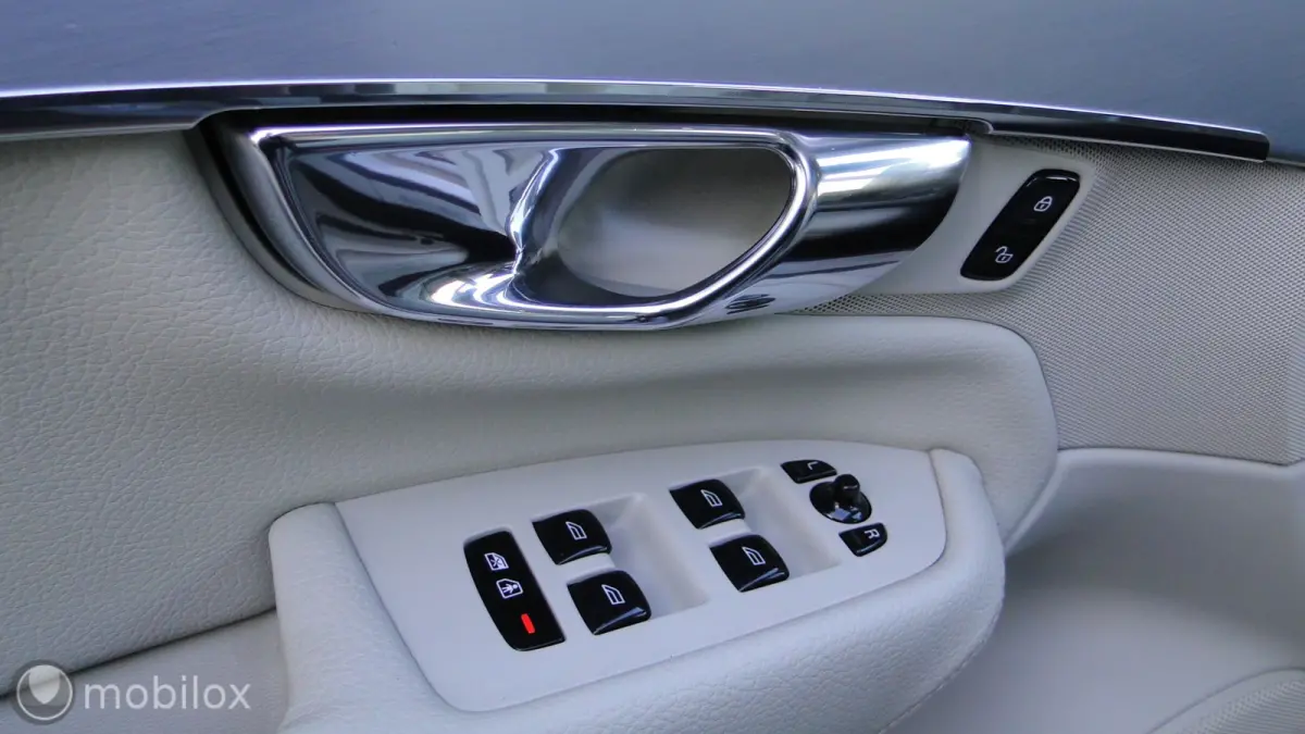 2.0 T6 AWD Momentum, 2016