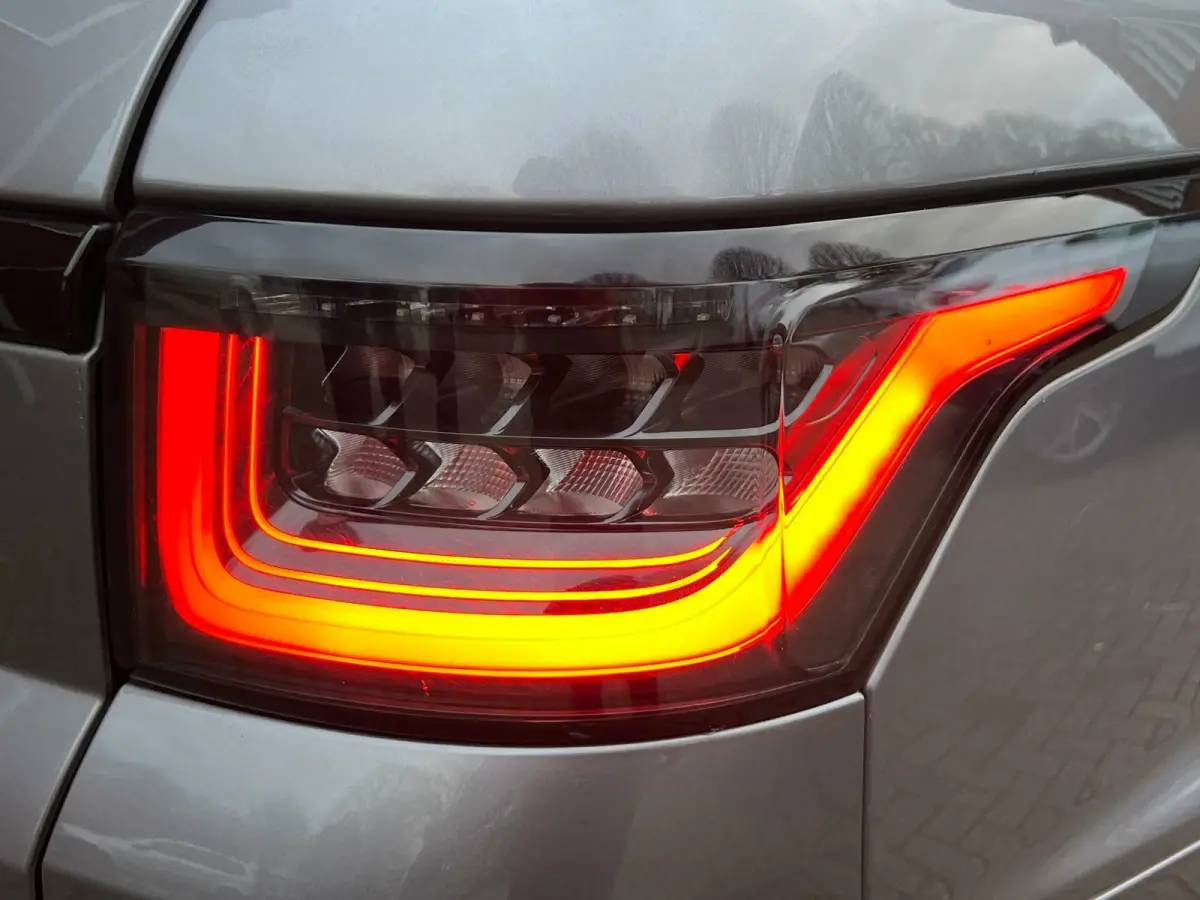 2.0 P400e SE