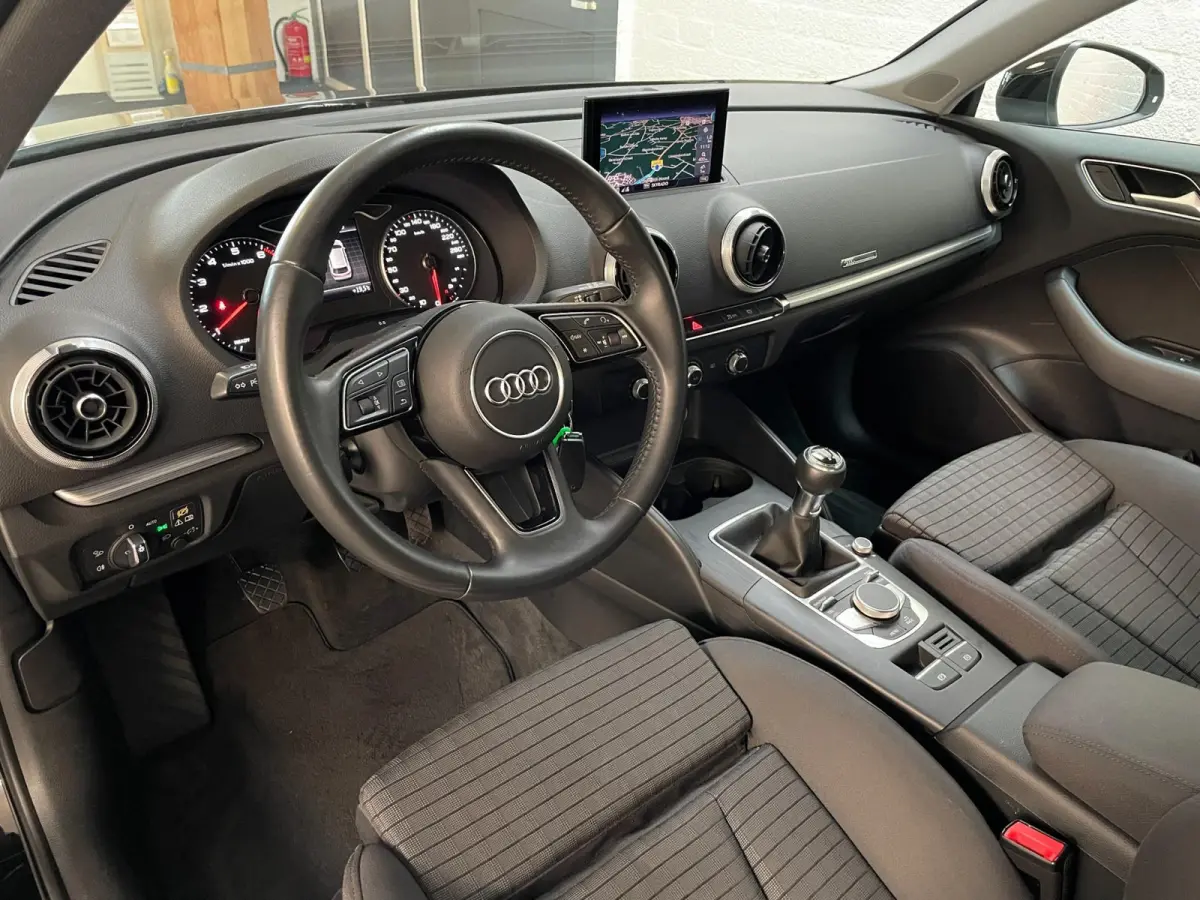 1.0 TFSI Sport Lease Edition LED VERL. NAVI 18"lm velgen