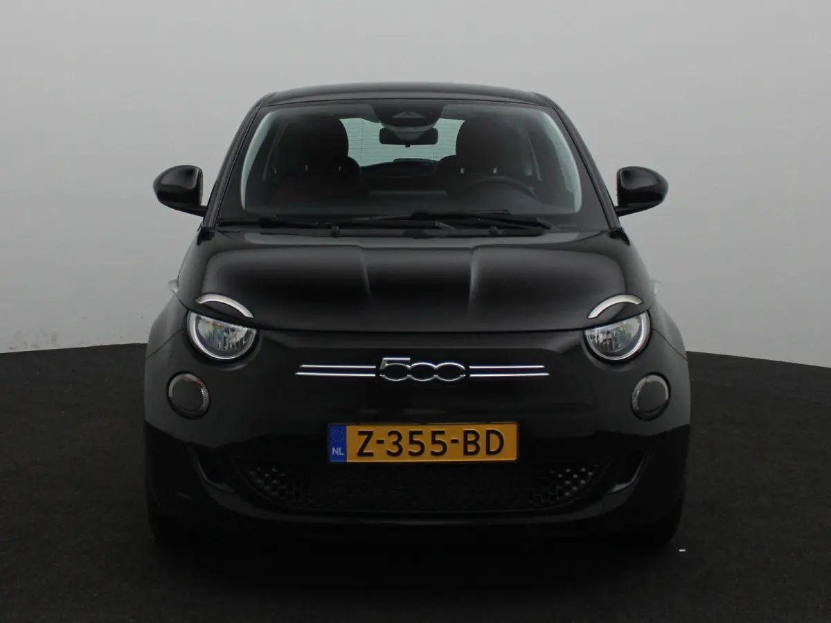 42 kWh | Lederen bekleding |