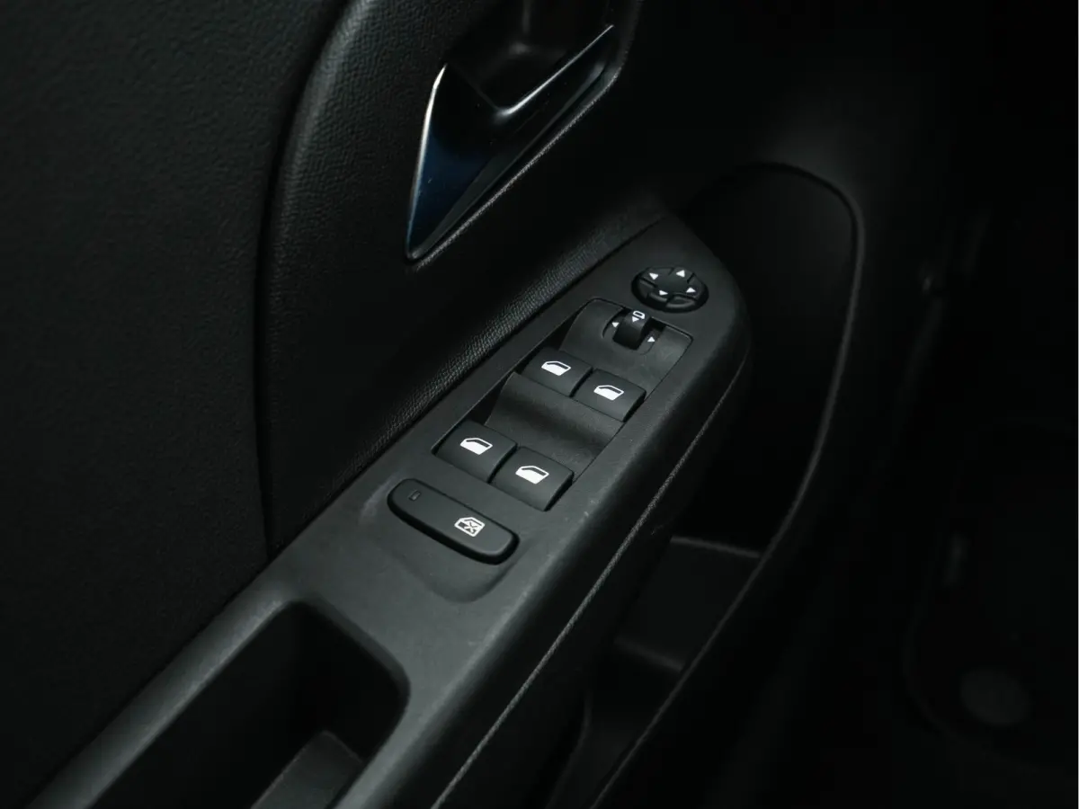 GS-Line Bitter-Edition 50 kWh [ 3-Fase ] (INCL-BTW) Aut.* HEATPUMP | LEATHER-MICROFIBRE | ADAPTIVE-CRUISE | CARPLAY | CCS-FASTLOADER | FULL-LED | HEATED-SPORTSEATS | DAB+ | ECC | LANE-ASSIST