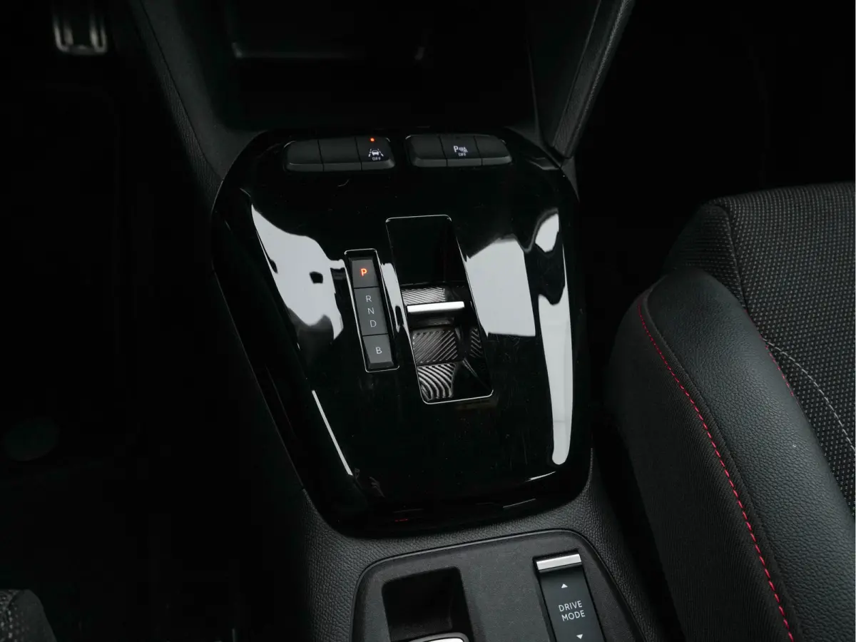 GS-Line Bitter-Edition 50 kWh [ 3-Fase ] (INCL-BTW) Aut.* HEATPUMP | LEATHER-MICROFIBRE | ADAPTIVE-CRUISE | CARPLAY | CCS-FASTLOADER | FULL-LED | HEATED-SPORTSEATS | DAB+ | ECC | LANE-ASSIST