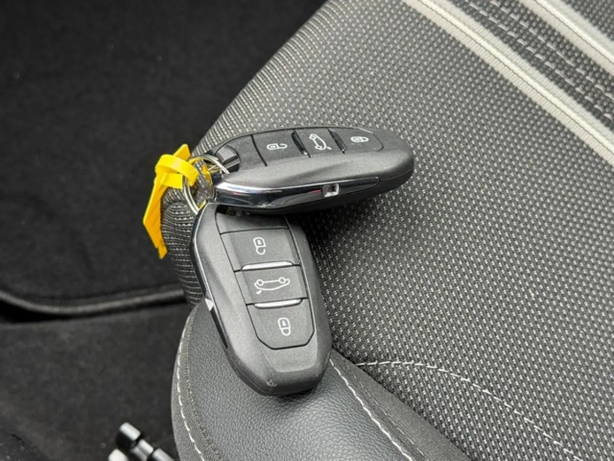 1.2 Turbo GS-Line LUXE met Groot-Navi/Camera, Climate Controle, Donker Glas, Armsteun