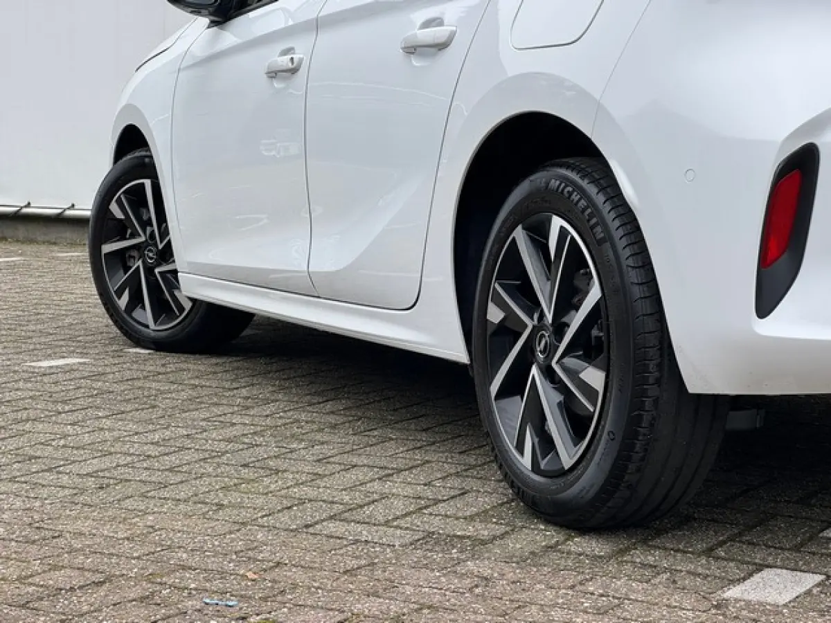 1.2 Turbo GS-Line LUXE met Groot-Navi/Camera, Climate Controle, Donker Glas, Armsteun
