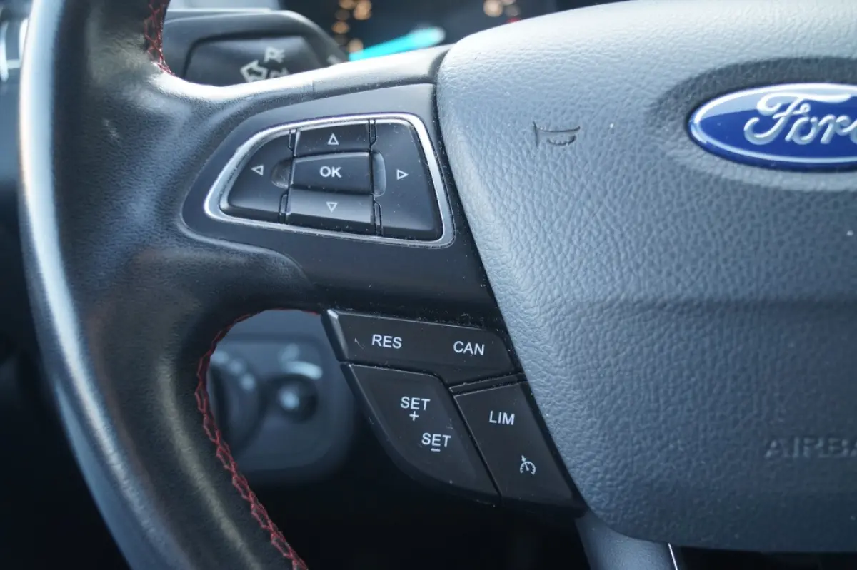1.5 EcoBoost 120pk ST Line -NAVI-ECC-PDC-