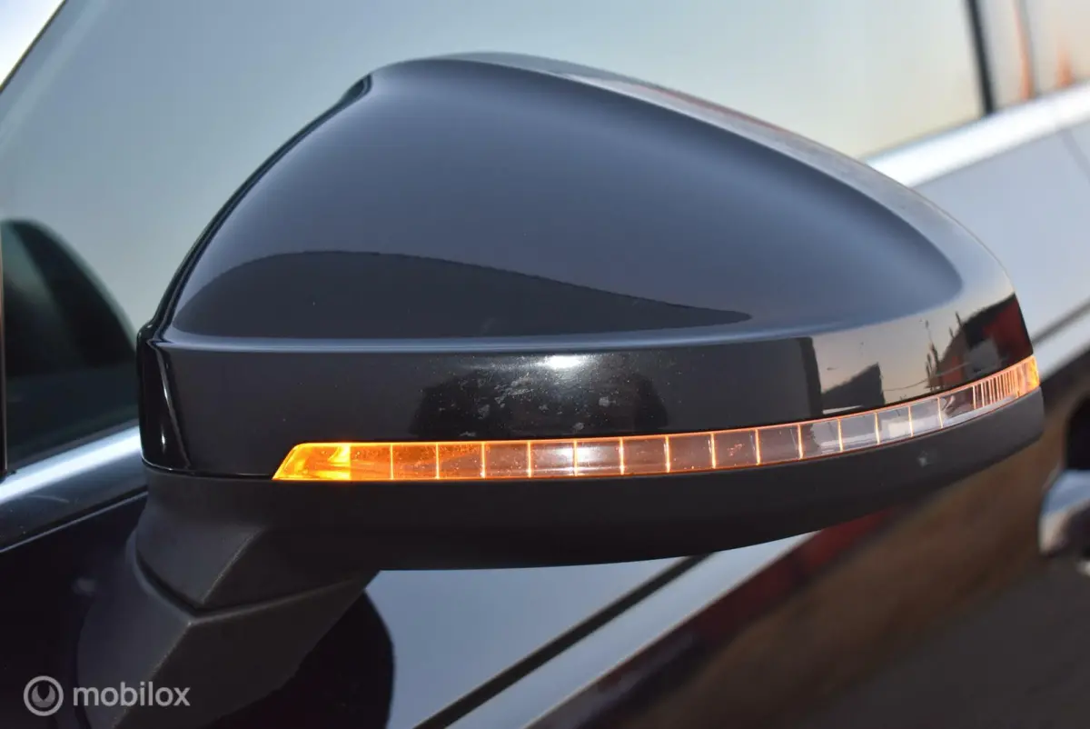 2.0 TFSI AUT. Sport Mythosschwarz 19" LMV Stoelverwarming Privacyglass Mooie auto!