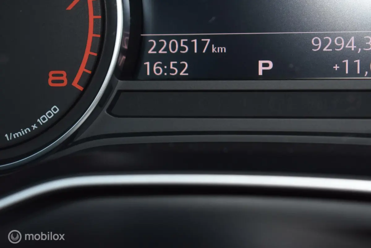 2.0 TFSI AUT. Sport Mythosschwarz 19" LMV Stoelverwarming Privacyglass Mooie auto!