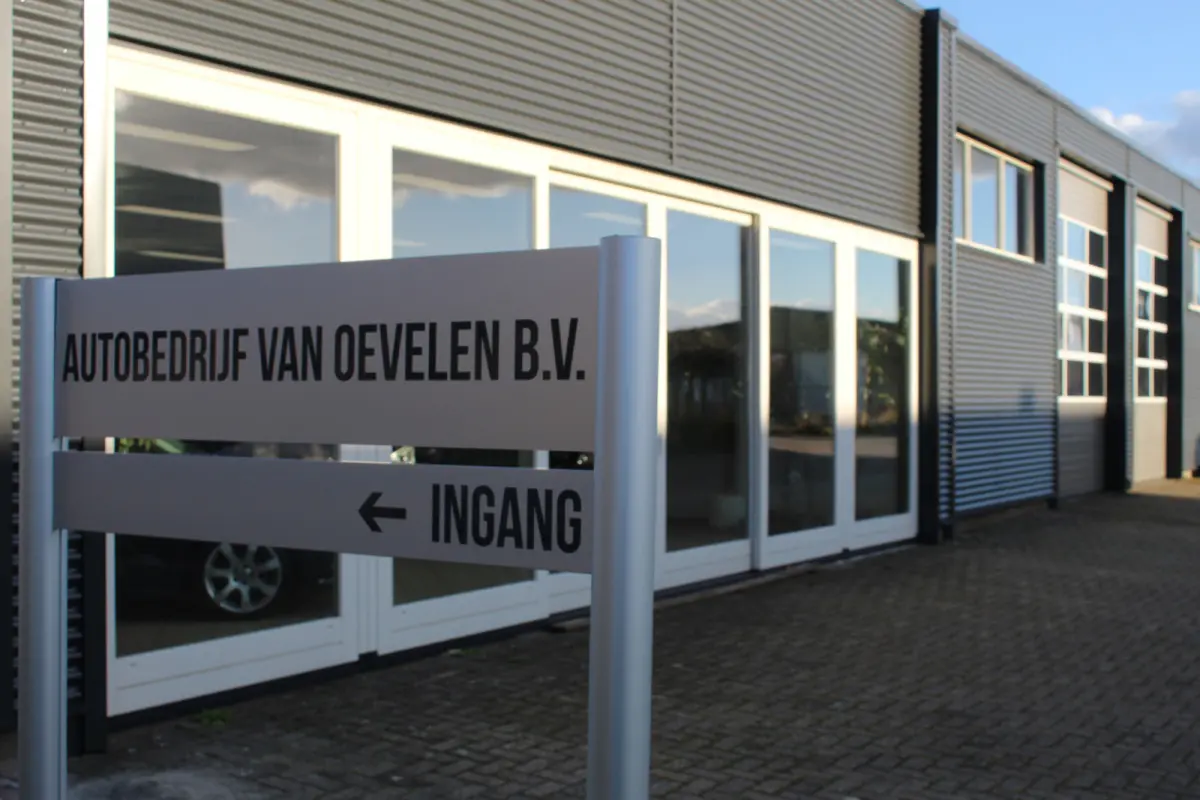 300 2.0 TDCI L2H1 Euro 6 Trend, Cruise Control, Airco, PDC V+A, Trekhaak, Prijs Is Rijklaar Ex Btw