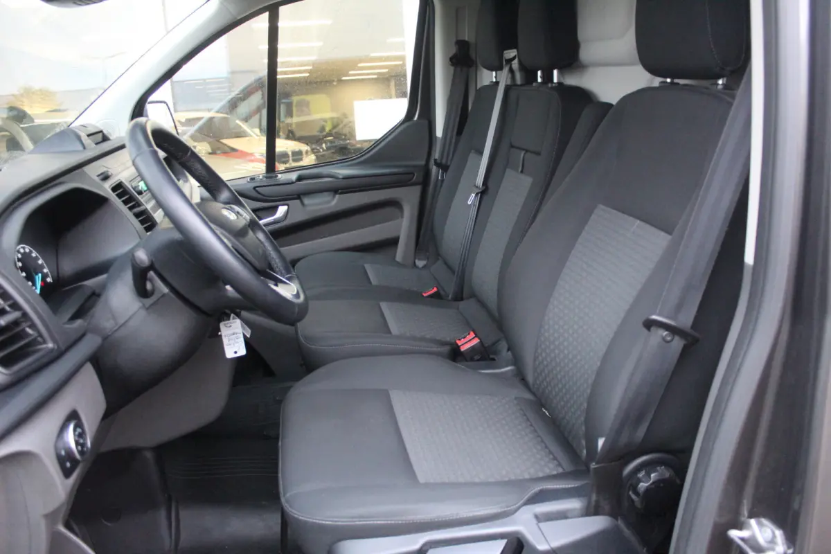 300 2.0 TDCI L2H1 Euro 6 Trend, Cruise Control, Airco, PDC V+A, Trekhaak, Prijs Is Rijklaar Ex Btw