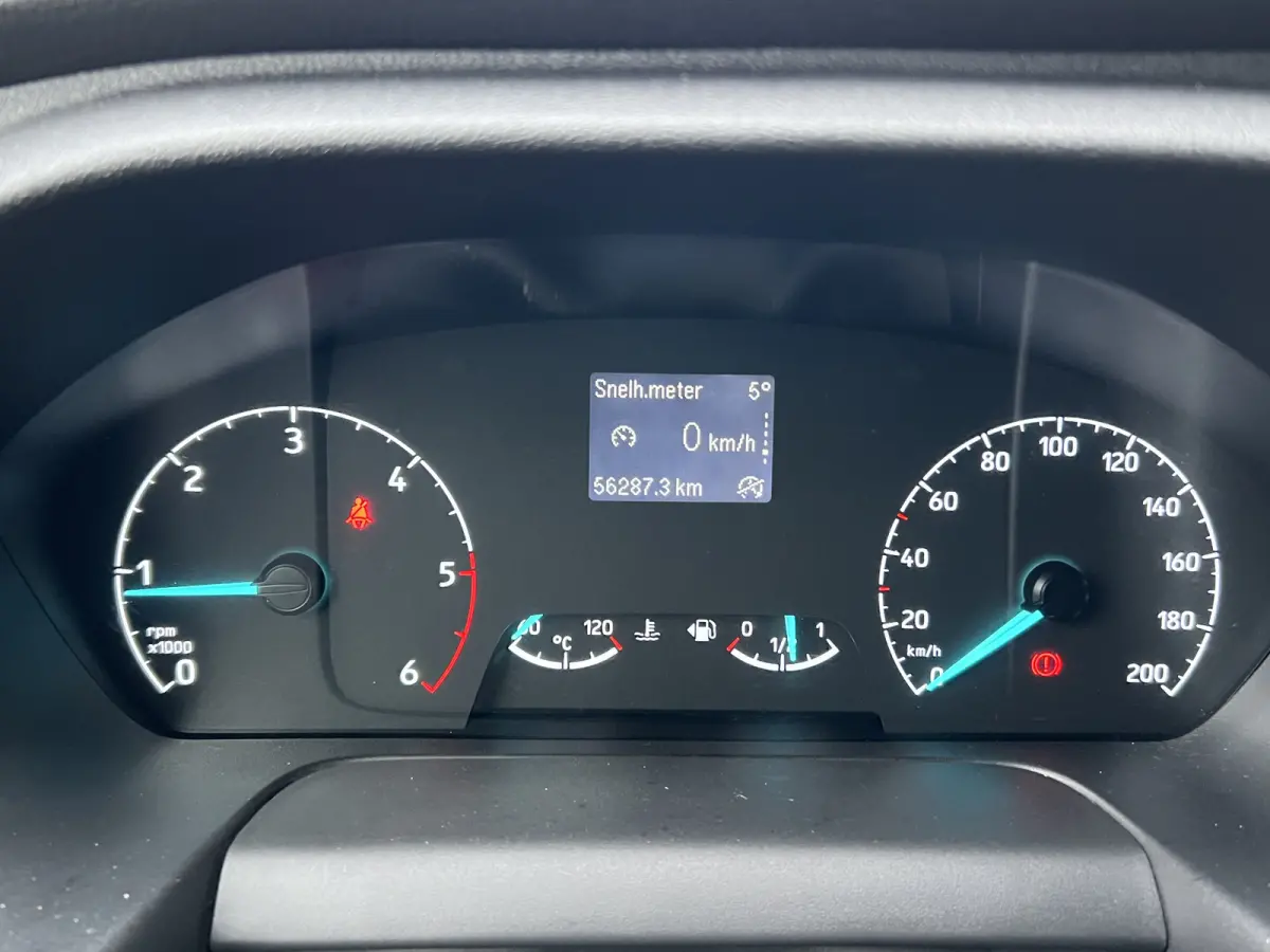 280 2.0 TDCI L1H1 Trend | Cruise Control | Parkeersensoren Voor en Achter | DAB | Airco | SideBars |