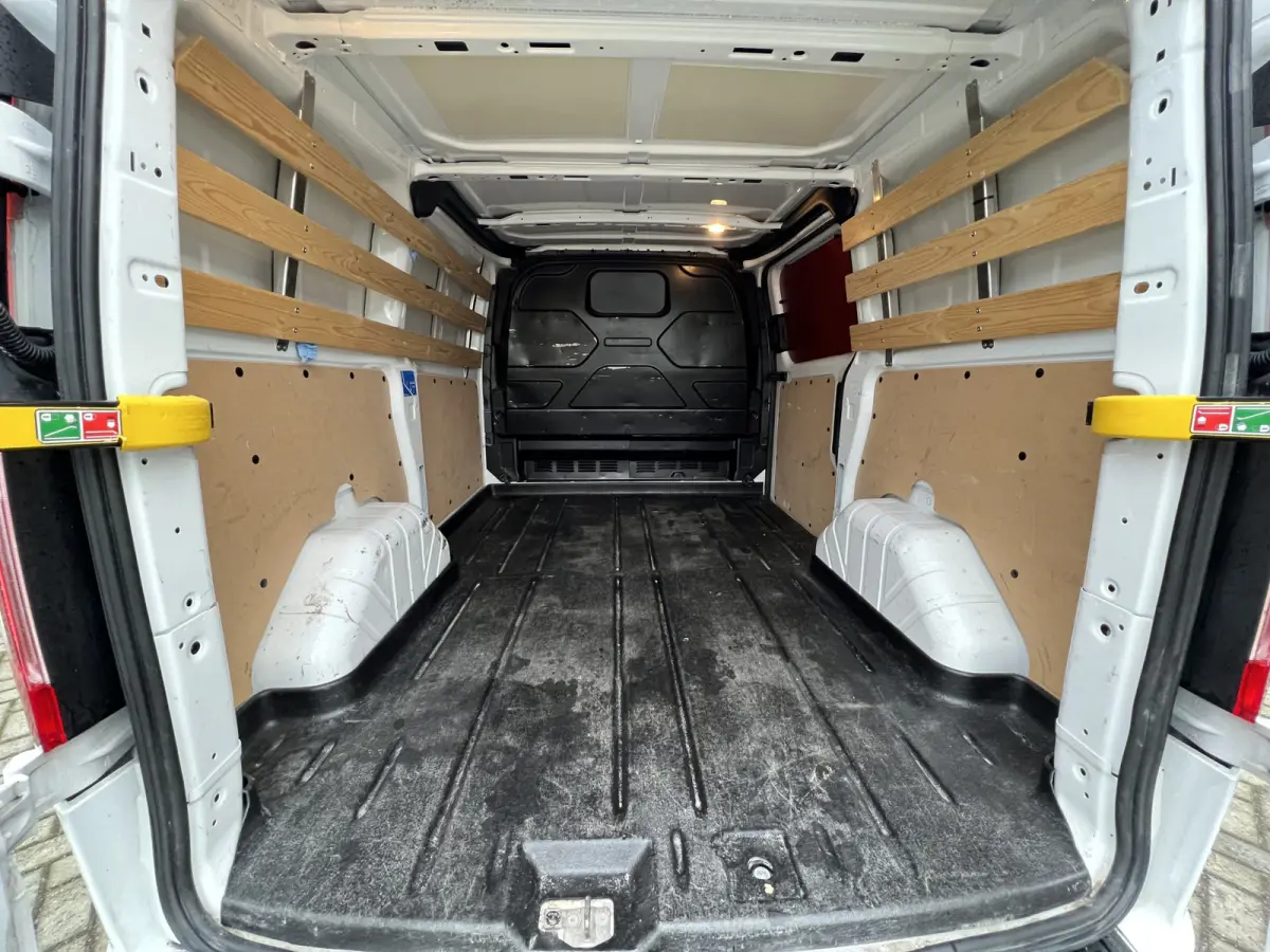 280 2.0 TDCI L1H1 Trend | Cruise Control | Parkeersensoren Voor en Achter | DAB | Airco | SideBars |