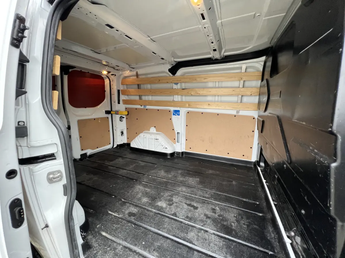 280 2.0 TDCI L1H1 Trend | Cruise Control | Parkeersensoren Voor en Achter | DAB | Airco | SideBars |