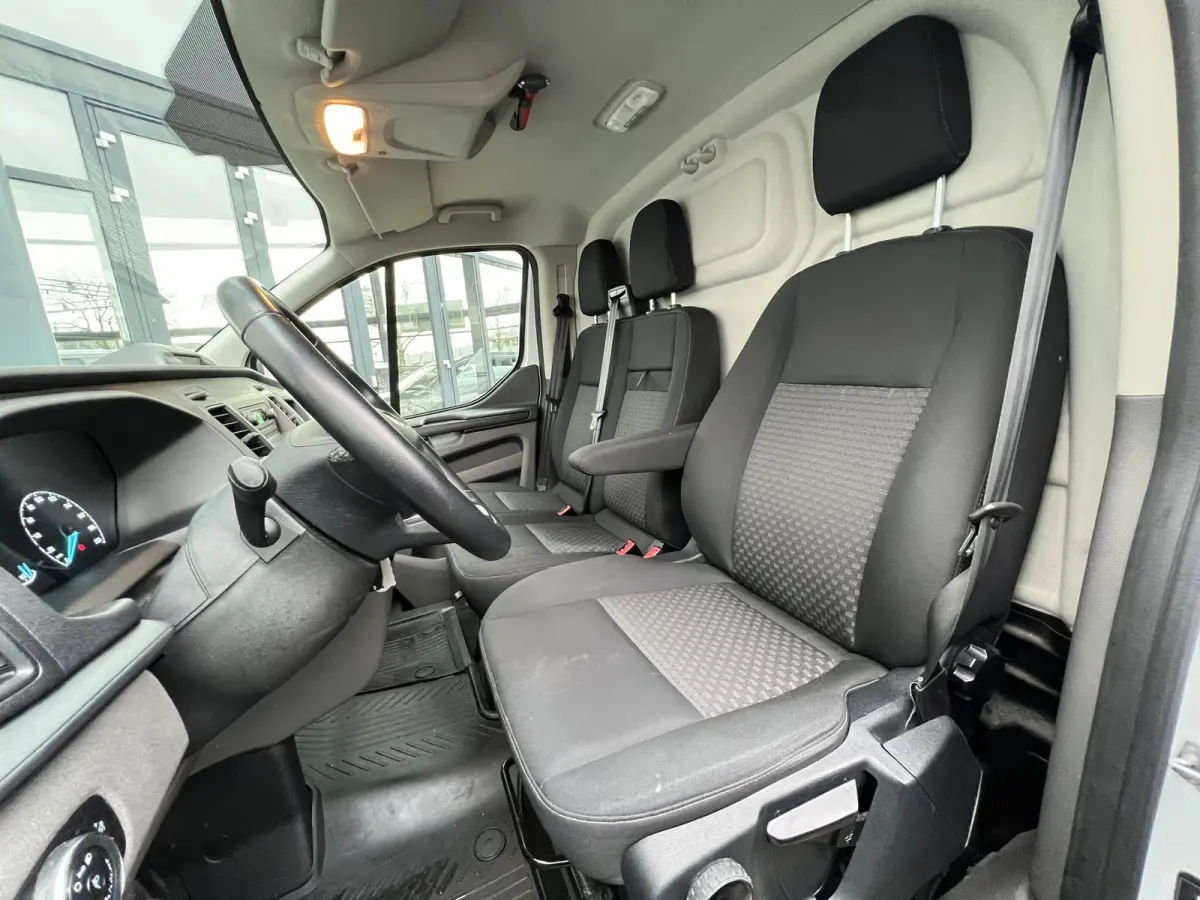 280 2.0 TDCI L1H1 Trend | Cruise Control | Parkeersensoren Voor en Achter | DAB | Airco | SideBars |