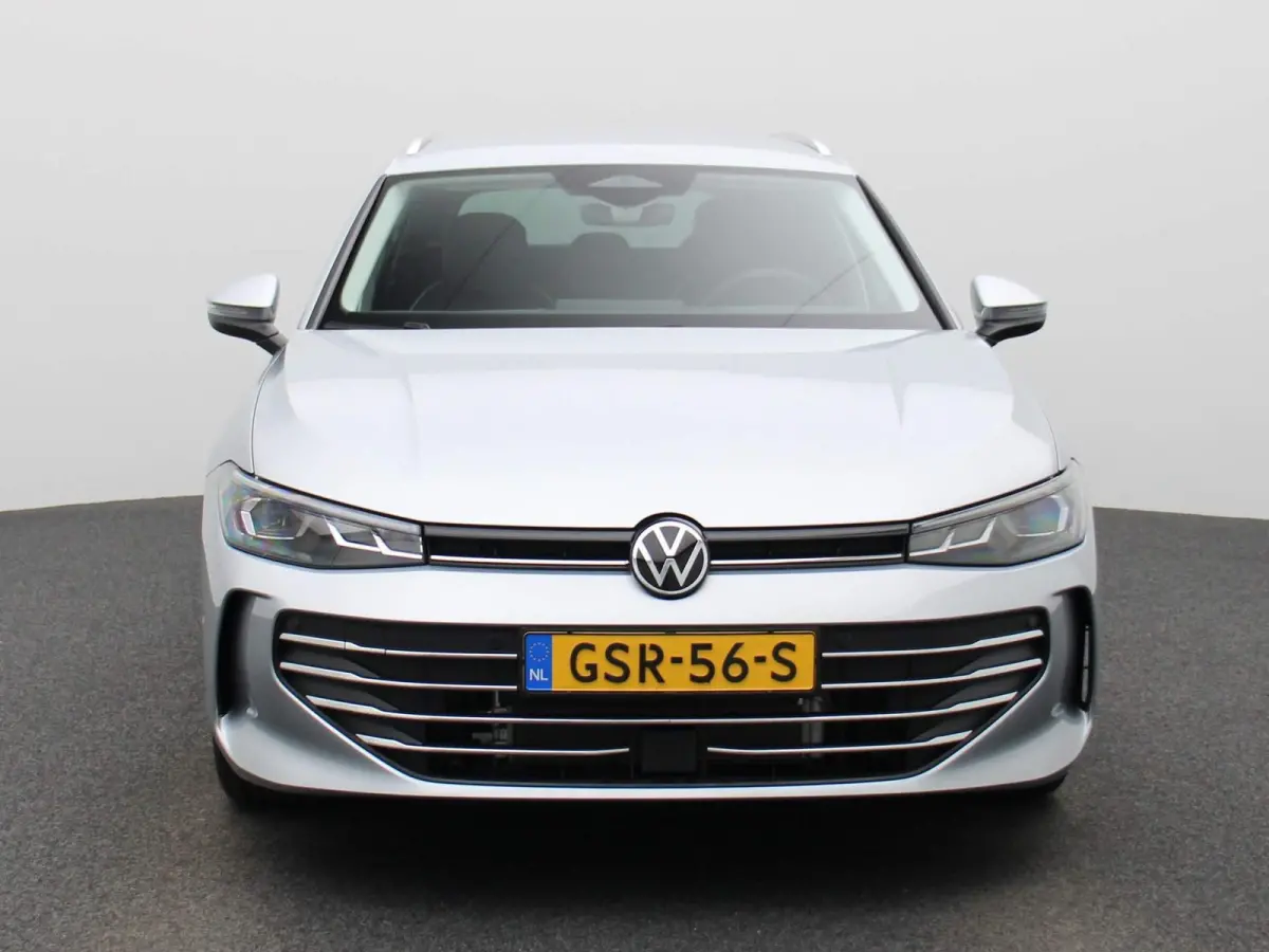 1.5 eHybrid Business 204 PK DSG | Apple Carplay | Dodehoek detectie | Grootlicht assistent | Parkeersensoren | Multimedia pakket | Regensensor | Start/stop systeem | Keyless | Massagefunctie