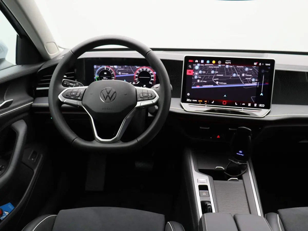 1.5 eHybrid Business 204 PK DSG | Apple Carplay | Dodehoek detectie | Grootlicht assistent | Parkeersensoren | Multimedia pakket | Regensensor | Start/stop systeem | Keyless | Massagefunctie