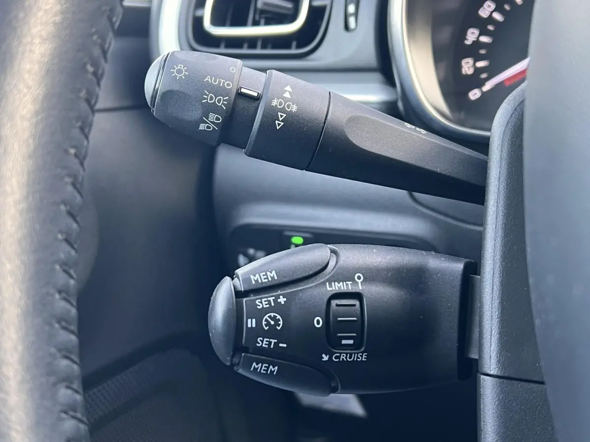 1.2 PureTech S&S Shine 110pk,D-riem vv in 2023,2e Eigenaar,Camera,Navi,Clima,Cruise,Pdc V+A,APK tot 01-2027