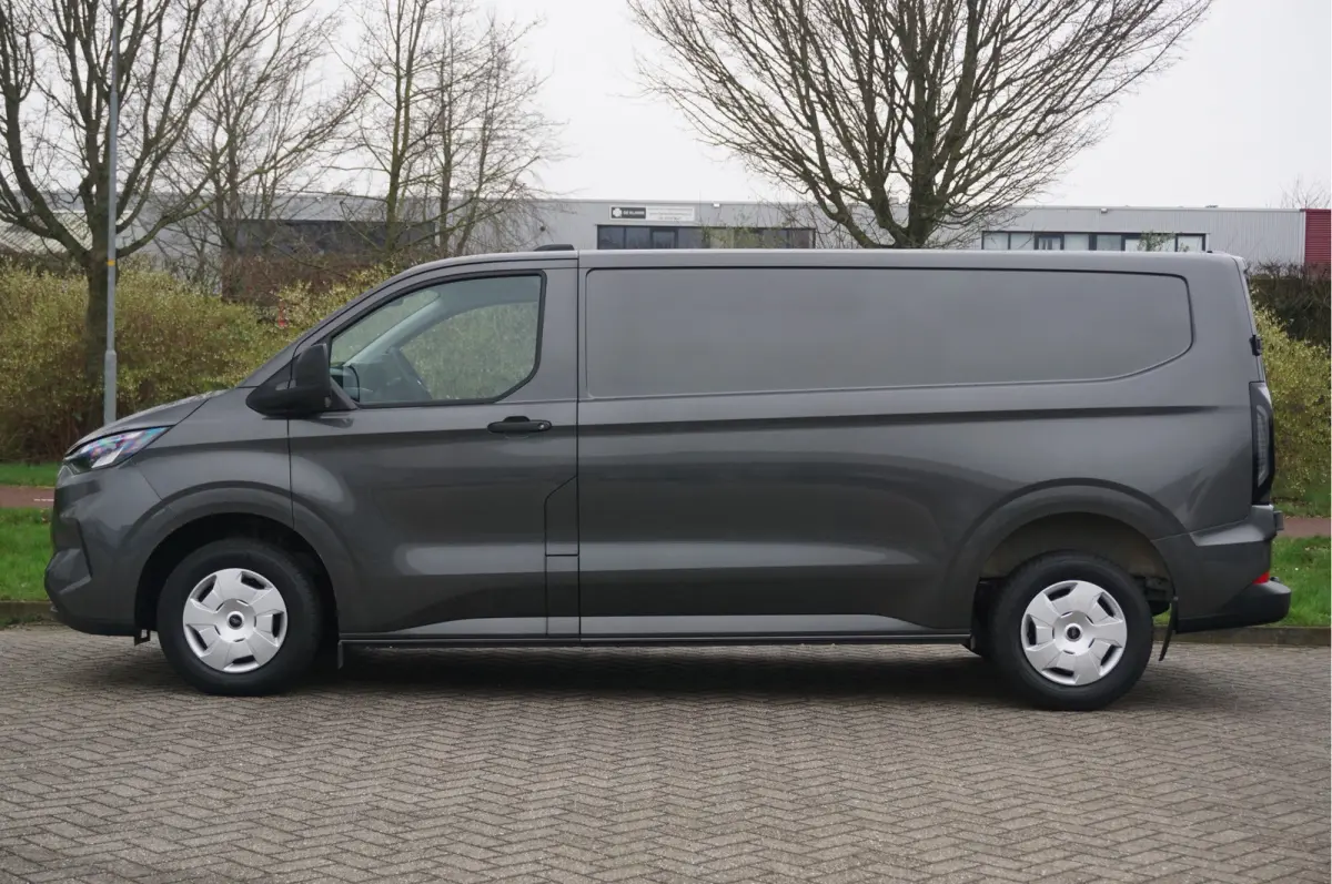 300L 136PK Trend BPM VRIJ!! 13" Sync Navi, Adap. Cruise, Cam, LED, Trekhaak!! NR. 265