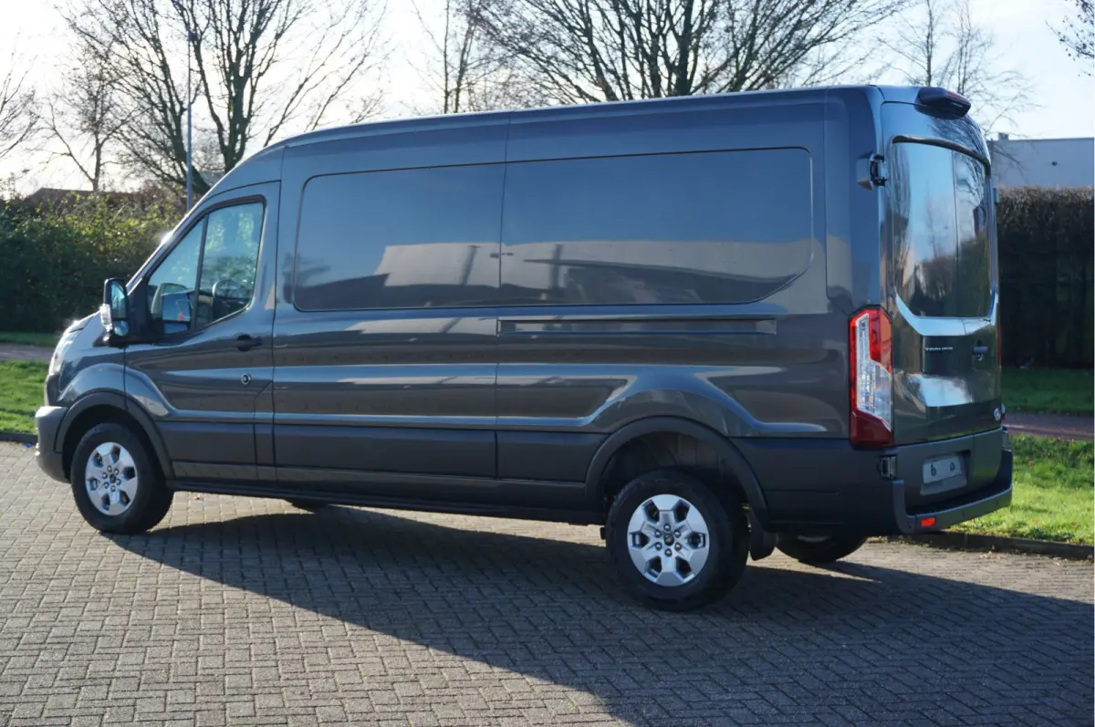 350L 130PK L3H2 LDT BPM VRIJ!! 10" Navi, 360° Cam, Adap. Cruise, LM Velgen!! NR. 778