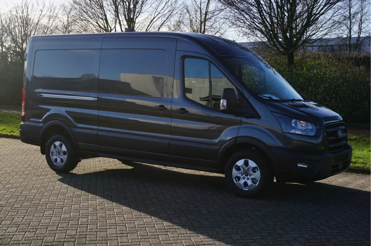 350L 130PK L3H2 LDT BPM VRIJ!! 10" Navi, 360° Cam, Adap. Cruise, LM Velgen!! NR. 778