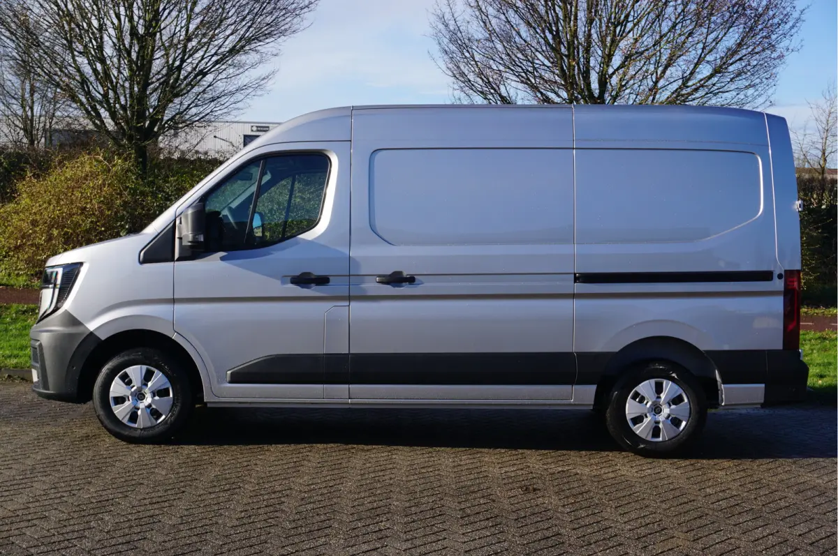 T35 170PK L2H2 BPM VRIJ!! 10" R-Link Navi, Camera, LED 2x Schuifdeur!! NR. 753