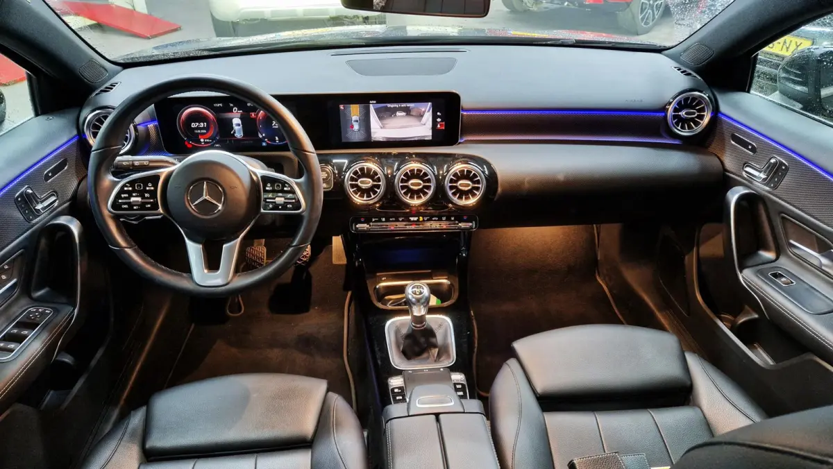 200 Premium Plus AMG-Line