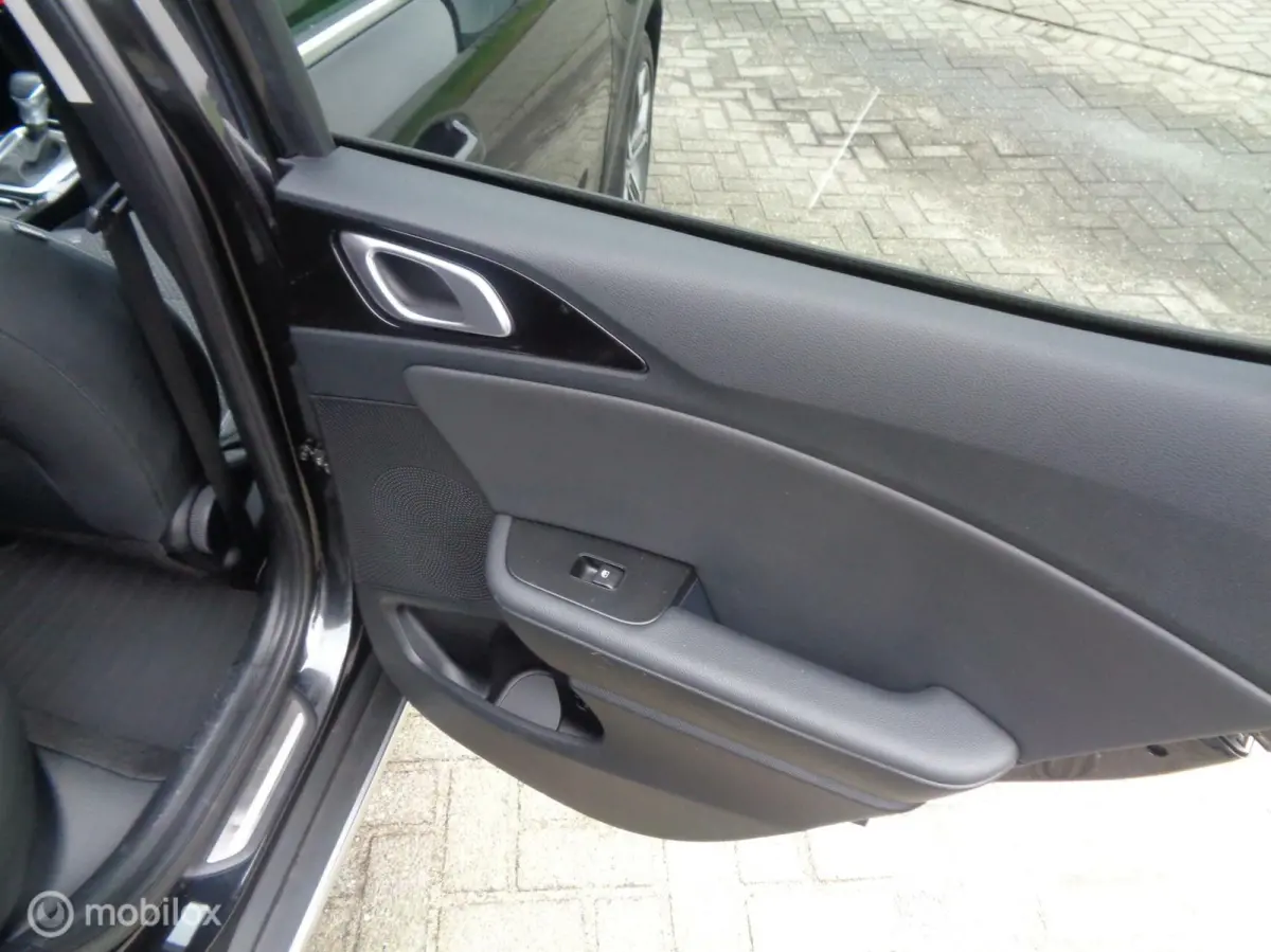 1.4 T-GDi Executive/AUTOMAAT/Navi/Panoramadak/Half Leer/18''Lm/Trekhaak/JBL-sound/1st eig