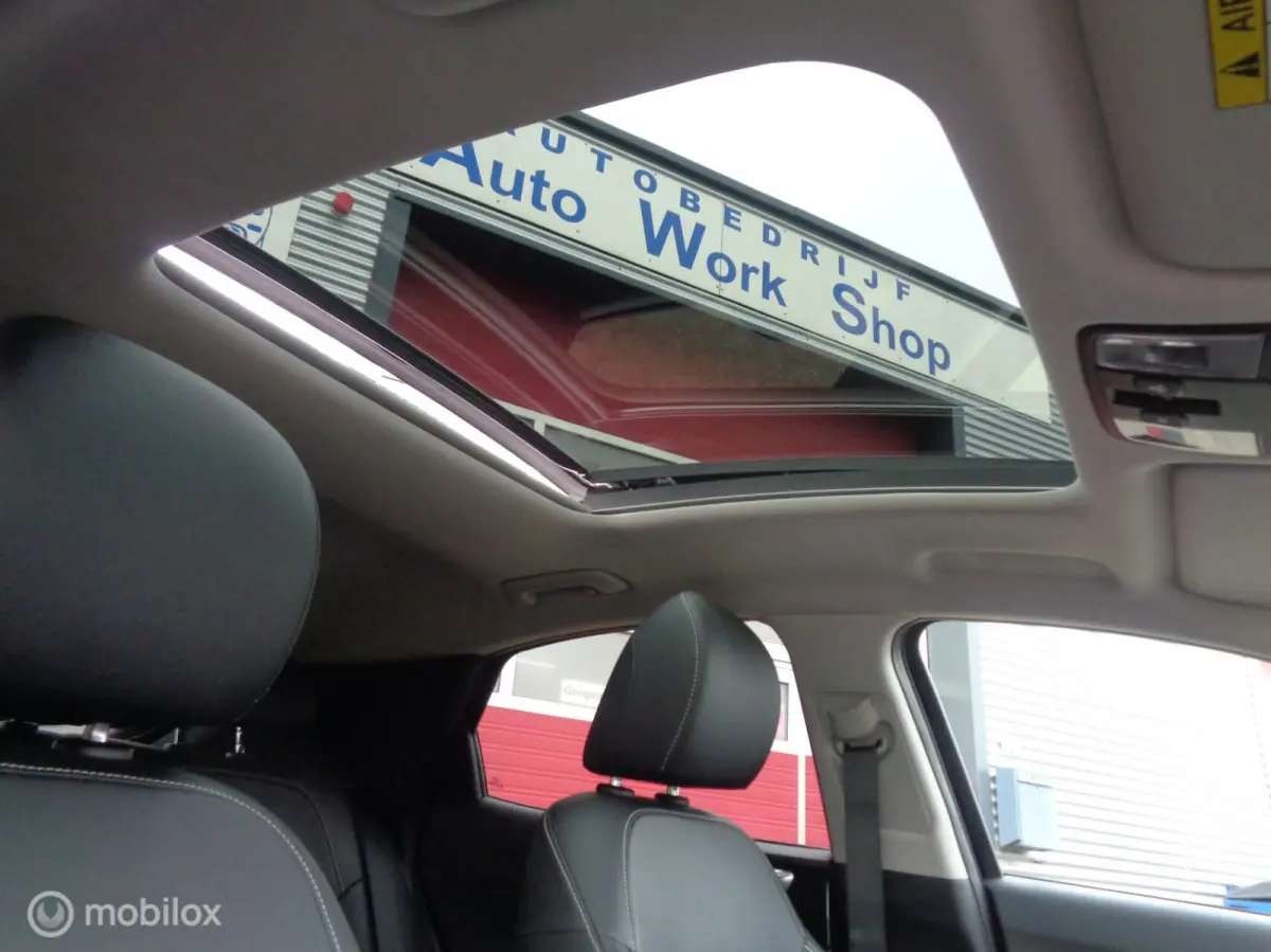 1.4 T-GDi Executive/AUTOMAAT/Navi/Panoramadak/Half Leer/18''Lm/Trekhaak/JBL-sound/1st eig