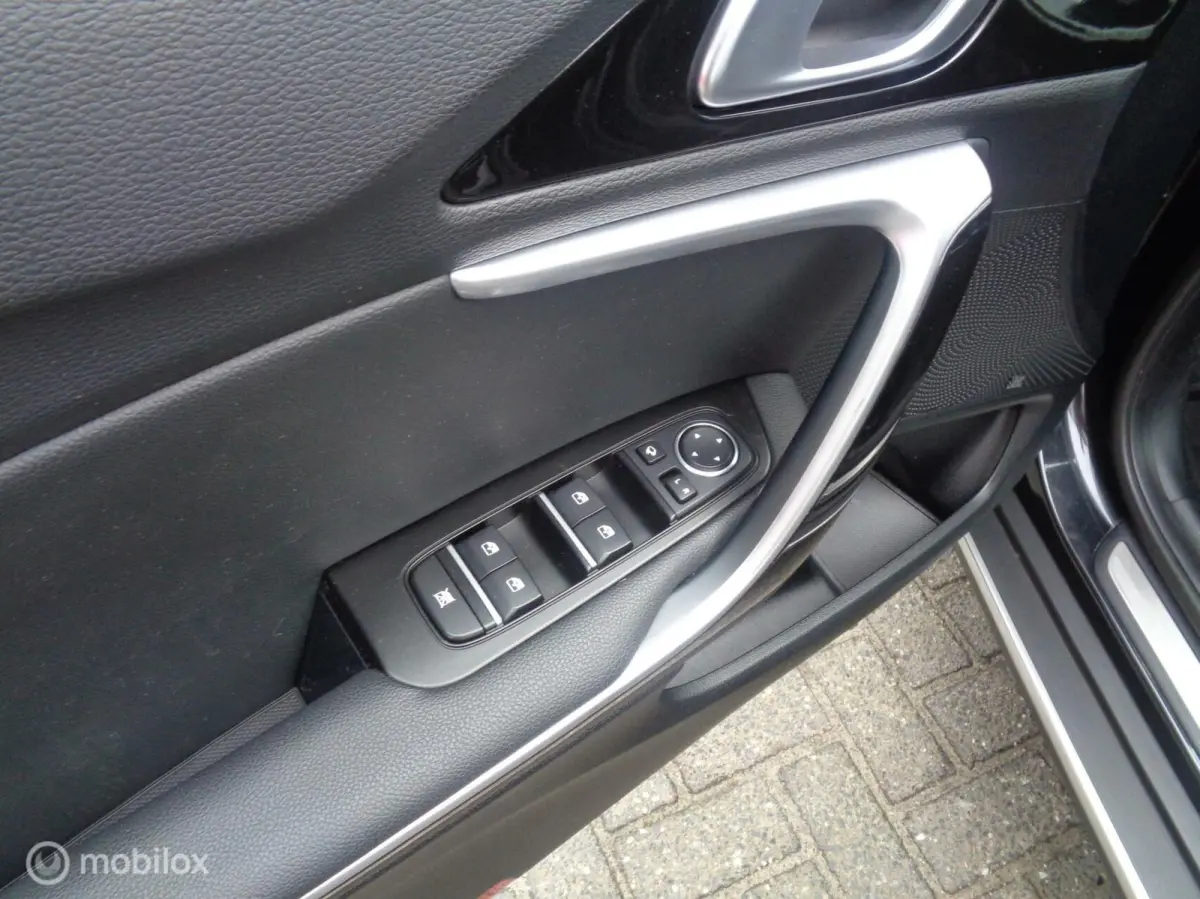 1.4 T-GDi Executive/AUTOMAAT/Navi/Panoramadak/Half Leer/18''Lm/Trekhaak/JBL-sound/1st eig