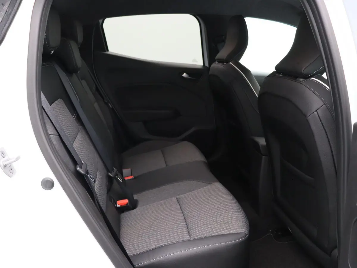 1.0T MT Intense+ | 8 jaar garantie | Stoel- en stuurwielverwarming | Adaptieve cruise control |