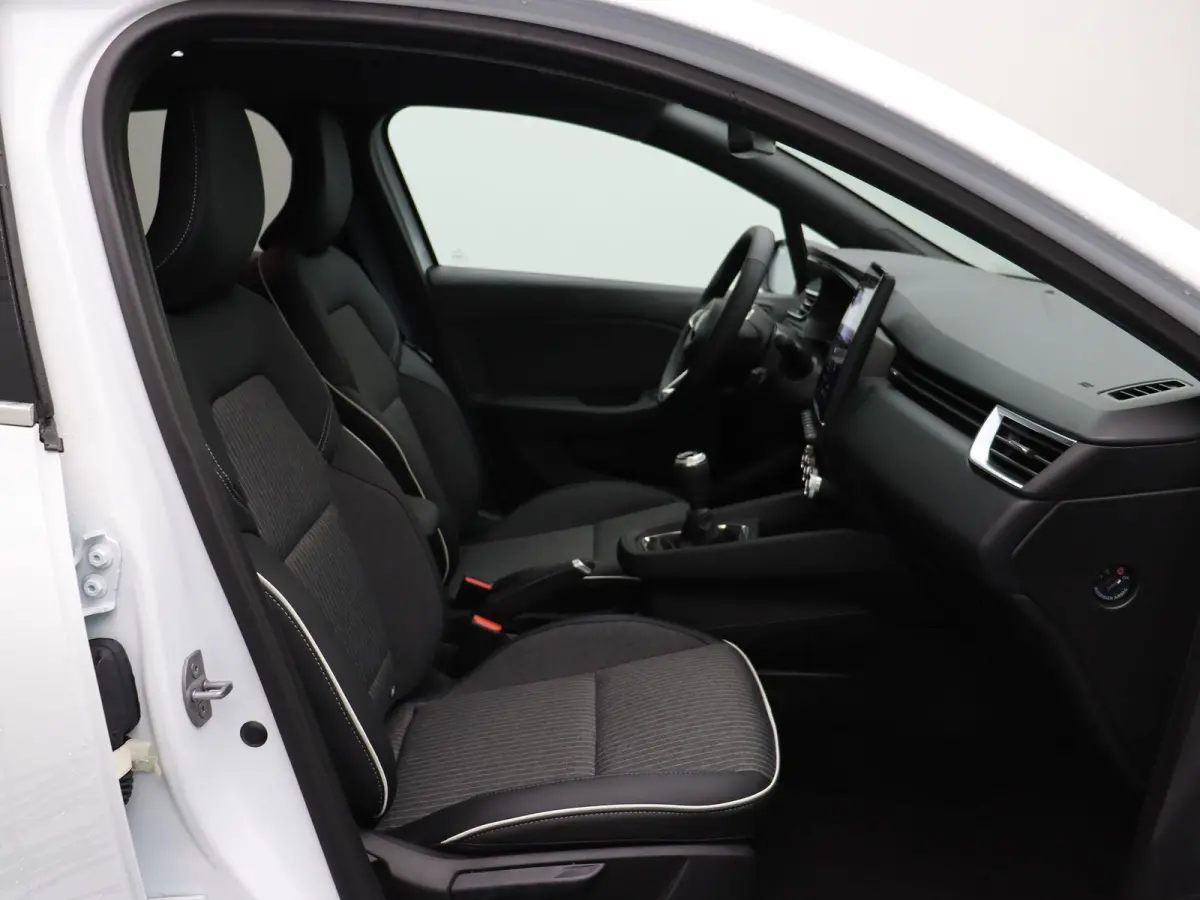 1.0T MT Intense+ | 8 jaar garantie | Stoel- en stuurwielverwarming | Adaptieve cruise control |