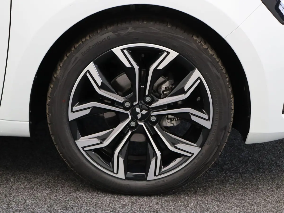 1.0T MT Intense+ | 8 jaar garantie | Stoel- en stuurwielverwarming | Adaptieve cruise control |