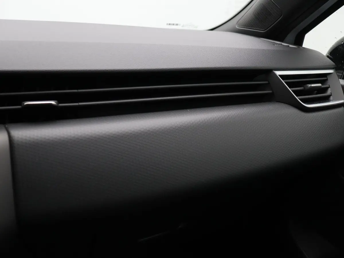 1.0T MT Intense+ | 8 jaar garantie | Stoel- en stuurwielverwarming | Adaptieve cruise control |
