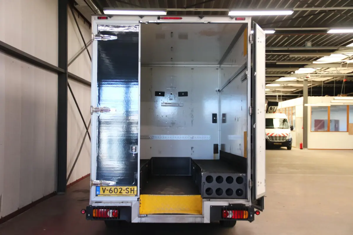 170PK AUTOMAAT PAARDENWAGEN LOWLINER VERKOOPWAGEN FOODTRUCK