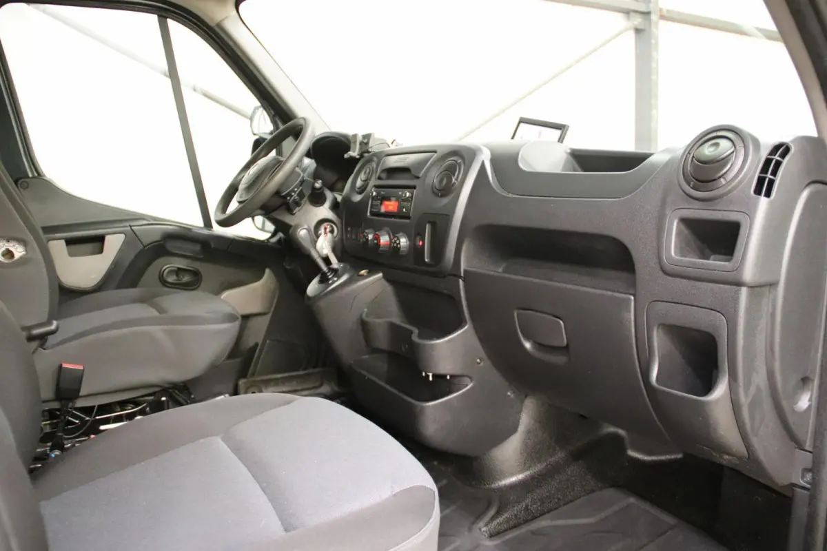 2.3 dCi 170PK AUTOMAAT LOWLINER VERKOOPWAGEN