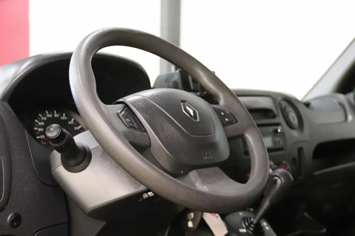 2.3 dCi 170PK AUTOMAAT LOWLINER VERKOOPWAGEN