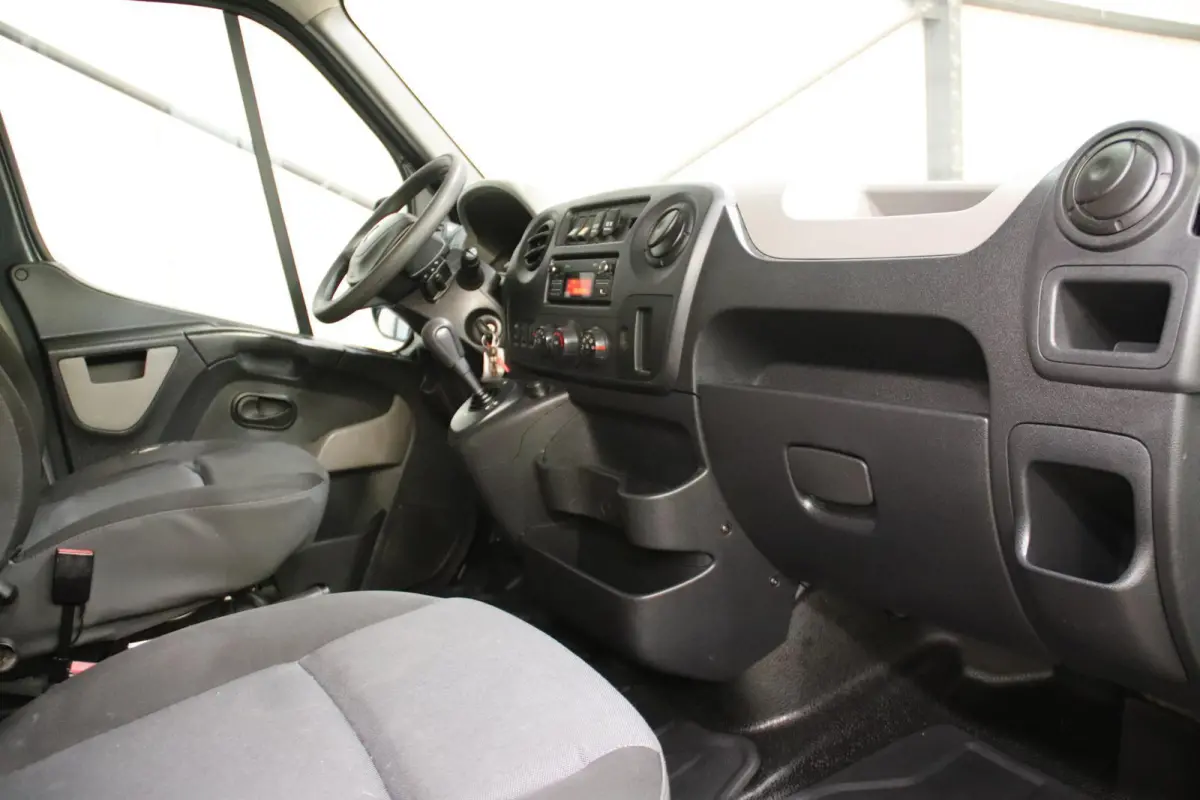 2.3 dCi AUTOMAAT LOWLINER Renault Master  VERKOOPWAGEN Lange Versie