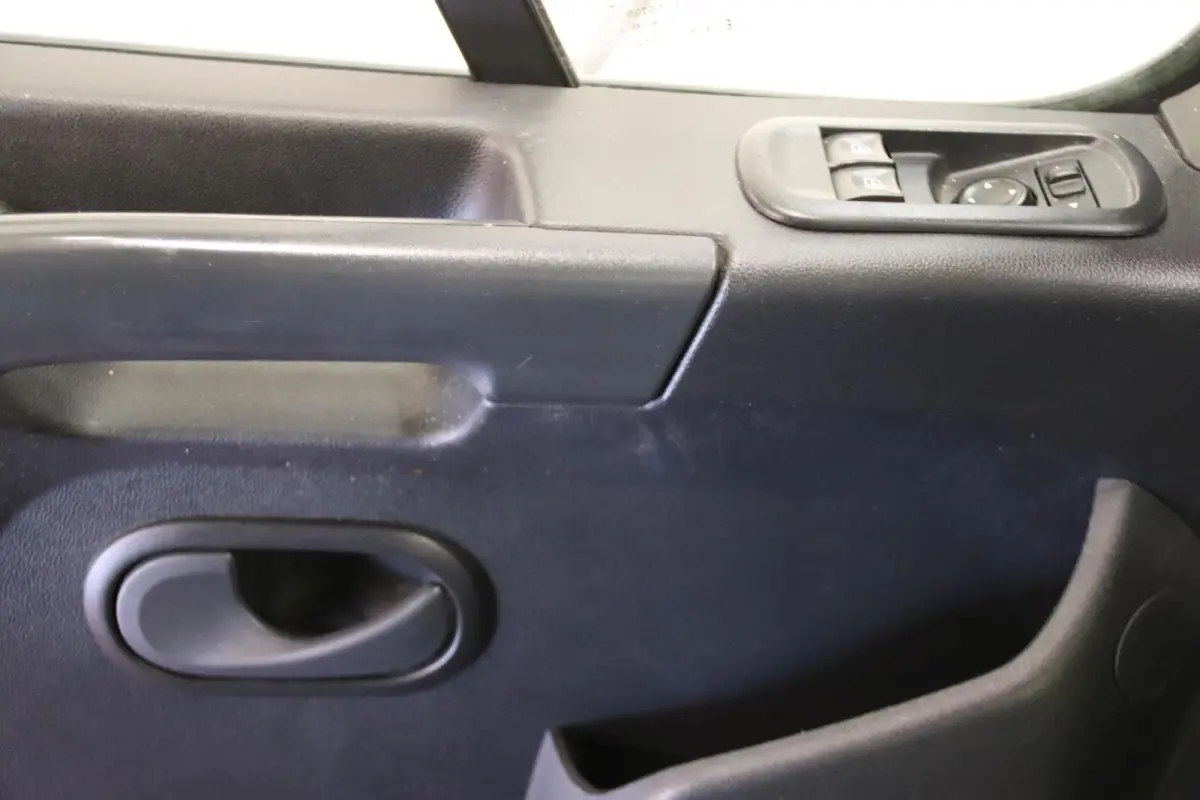 150PK AUTOMAAT LOWLINER VERKOOPWAGEN