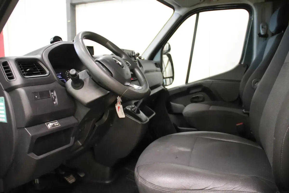 150PK AUTOMAAT LOWLINER VERKOOPWAGEN