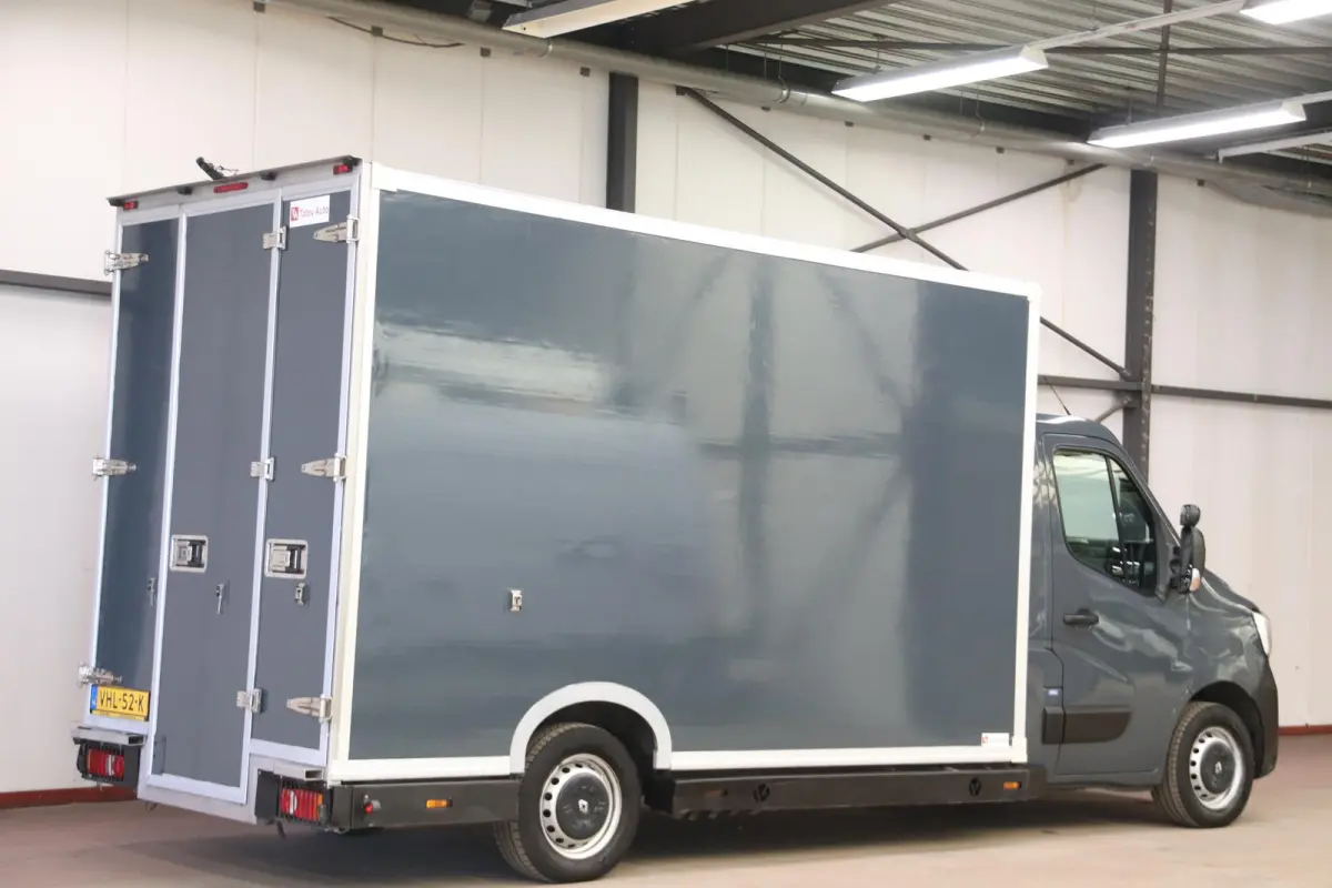 150PK AUTOMAAT LOWLINER VERKOOPWAGEN