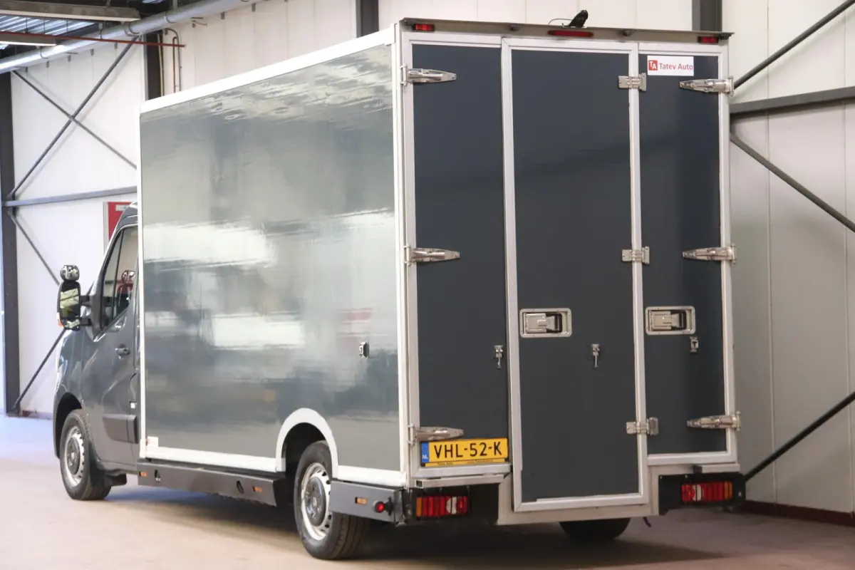 150PK AUTOMAAT LOWLINER VERKOOPWAGEN