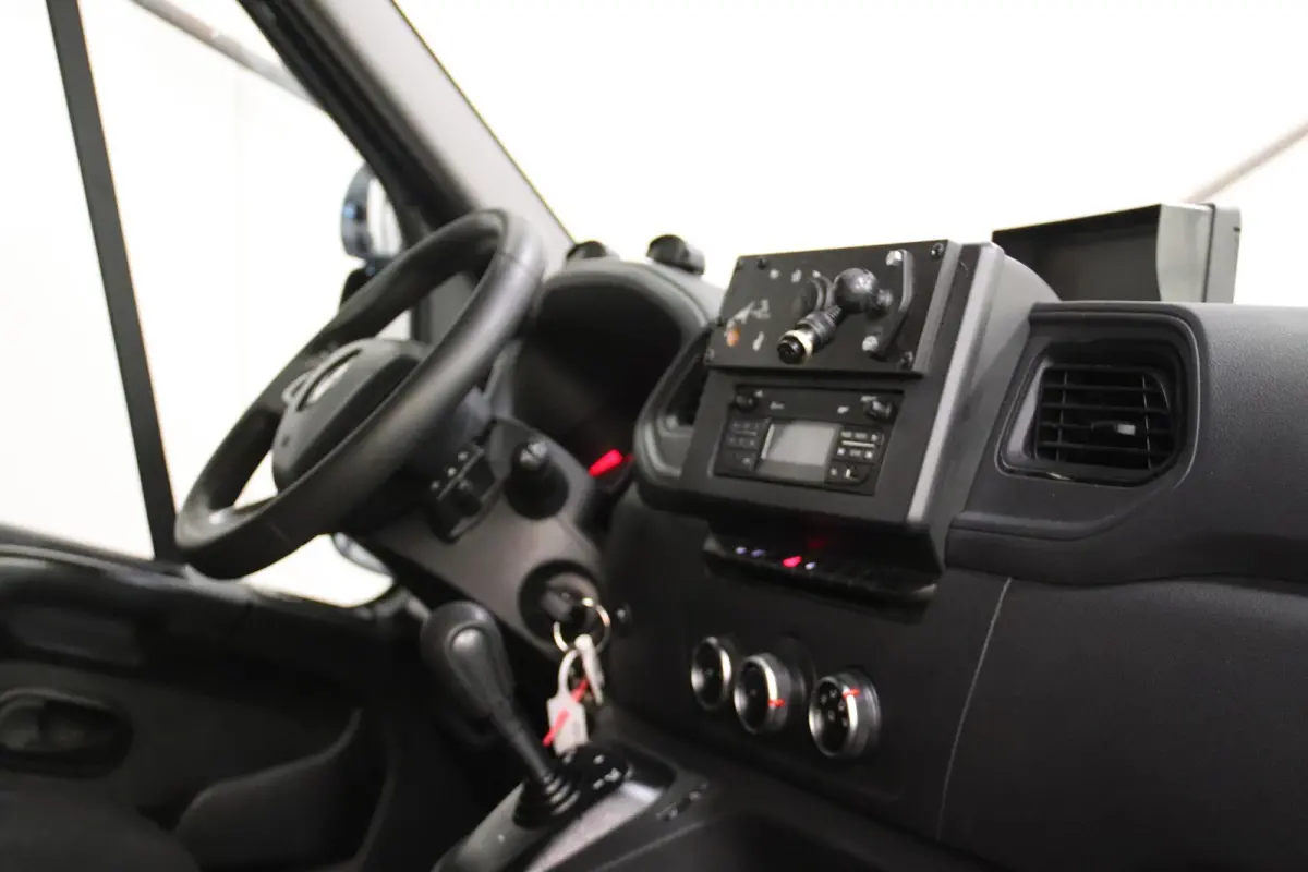 150PK AUTOMAAT LOWLINER VERKOOPWAGEN