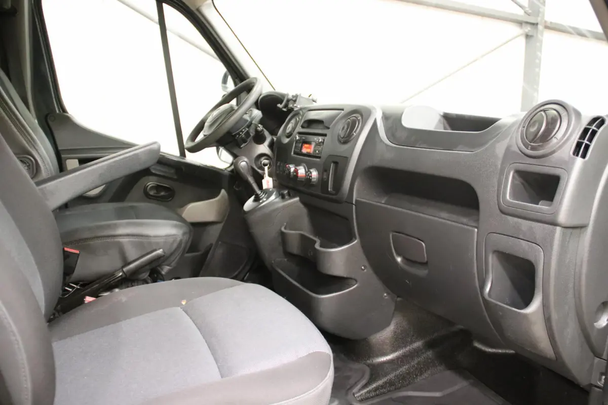 2.3 dCi 170PK AUTOMAAT LOWLINER VERKOOPWAGEN