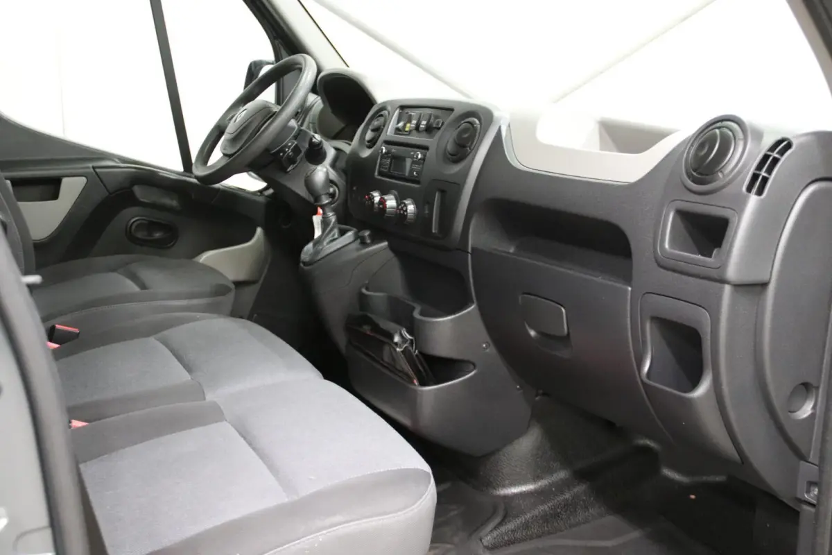 2.3 dCi 150 PK HANDGESCHAKELD LOWLINER VERKOOPWAGEN Lange Versie