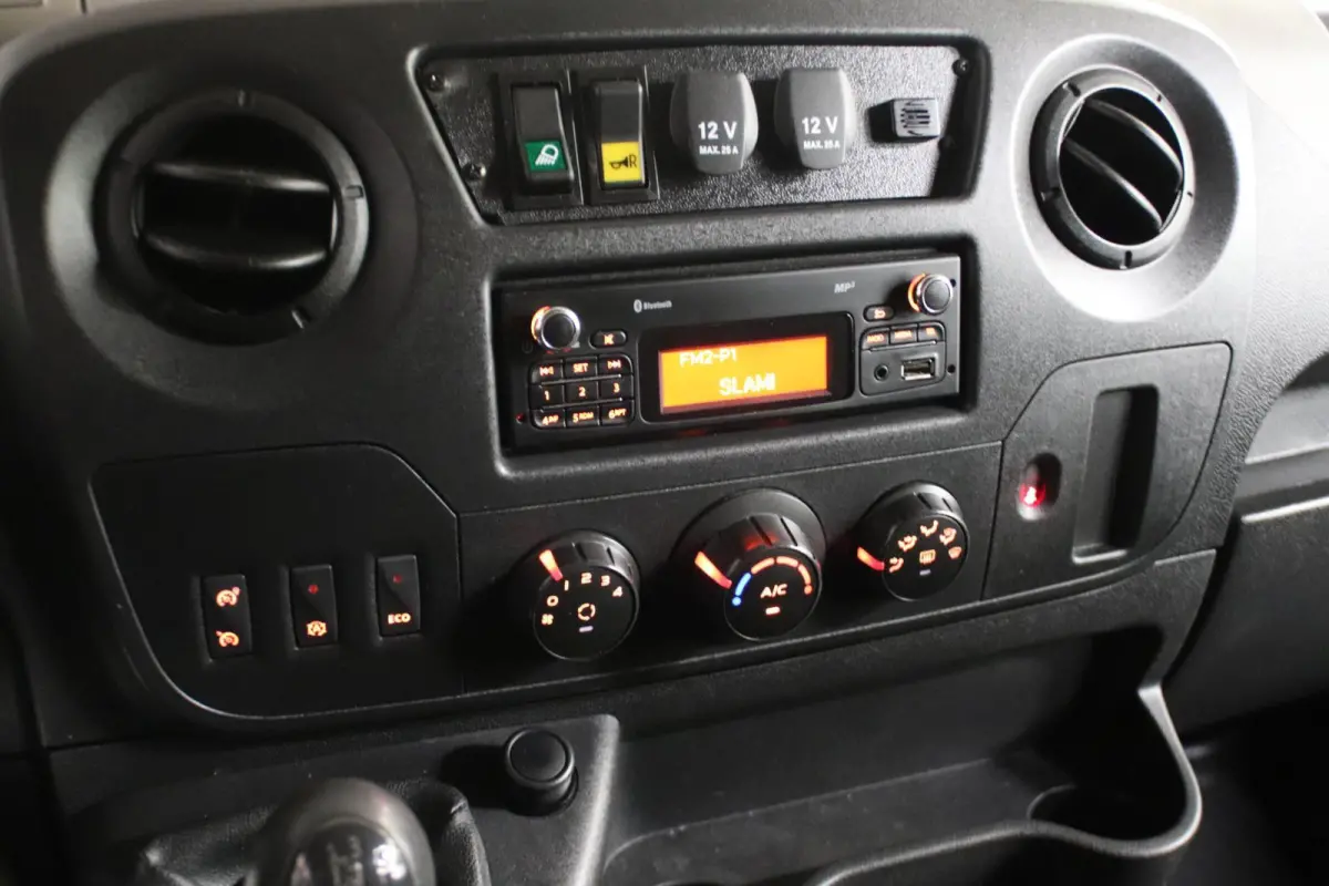 2.3 dCi 150 PK HANDGESCHAKELD LOWLINER VERKOOPWAGEN Lange Versie