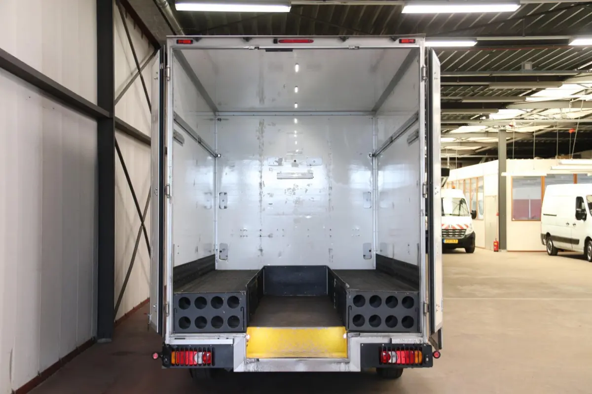 170PK AUTOMAAT PAARDENWAGEN LOWLINER VERKOOPWAGEN FOODTRUCK